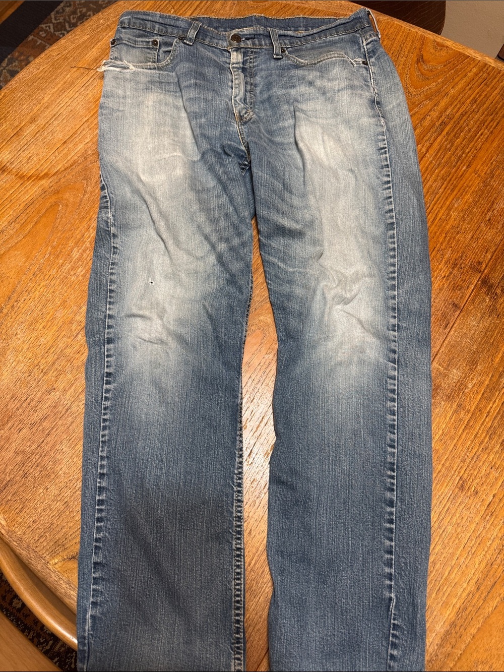 Levi's Men's Faded Blue Straight Jeans